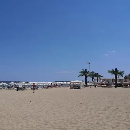 Lenka's Place Close To Cacao Sunny Beach